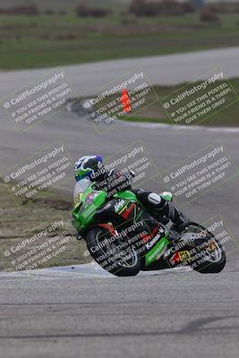 media/Nov-30-2025-TrackDaz (Sun) [[d8b22663df]]/A Group/Session 3 (Off Ramp)/